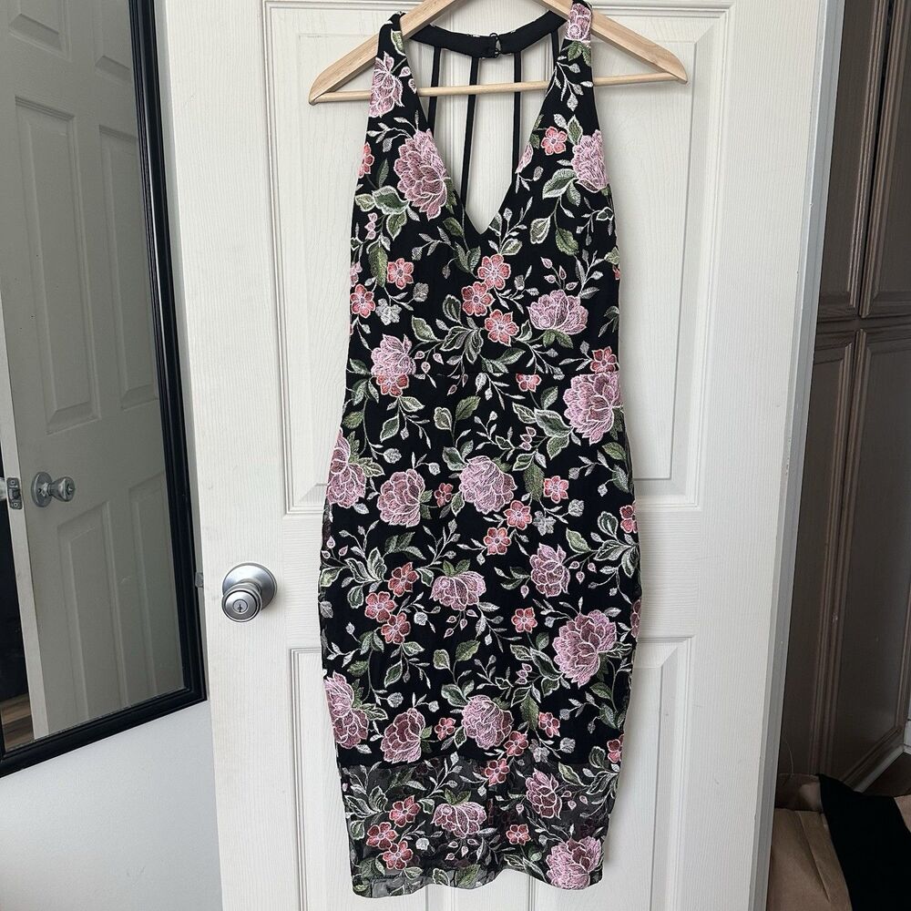 GUESS Women’s Black Floral Embroidered Mesh Sheath Dress | Padded Bust | Size 6